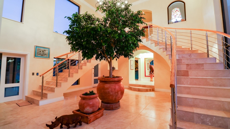 6 Bedroom Property for Sale in Myoli Beach Western Cape